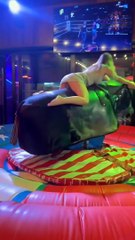 Gosh! Await the conclusion! The trade secret is revealed! Girl's Reaction to Slingshot Ride