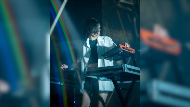 Une artiste française découvre par hasard que Simone Biles a utilisé ses musiques pour son concours de gym JO