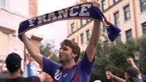 Les fans réagissent au sacre de l'Espagne après sa finale de foot olympique contre la France