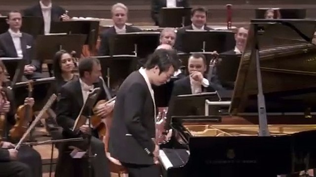 DG120 Berlin Gala Concert - Lang Lang - Chopin: Waltz No. 1 Grande valse brillante