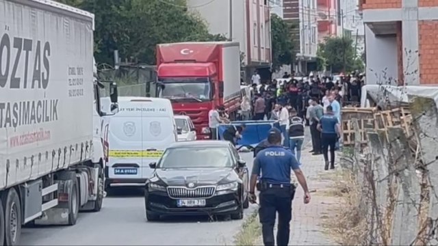 İstanbul'da eşini sokak ortasında katletti