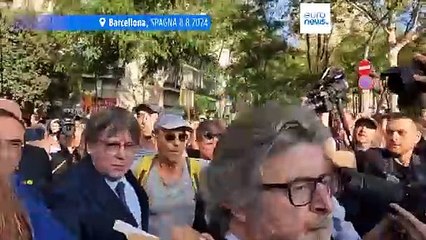 La  fuga del leader separatista Puigdemont e la "Waterloo spagnola"