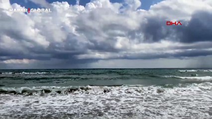 Sakarya'da korku dolu anlar: Denizde 4 hortum çıktı