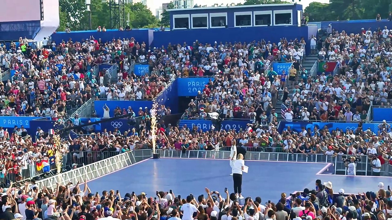 PARIS 2024 Pauline Ferrand-Prévot médaille d'or de VTT aux jeux olympiques au PARC DES CHAMPIONS 29 JUILLET 2024