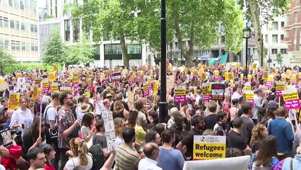 مسيرات عبر المملكة المتحدة تنديدا بالعنف العنصري