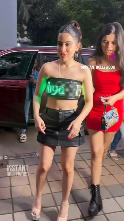 Urfi Javed spotted at Andheri.....