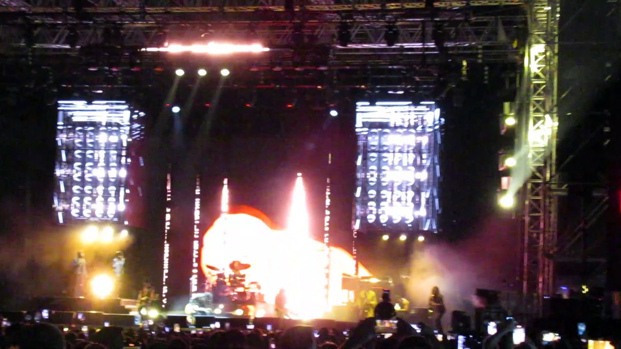 Lenny Kravitz concerts in Athens 2/8/2024 video Dailymotion