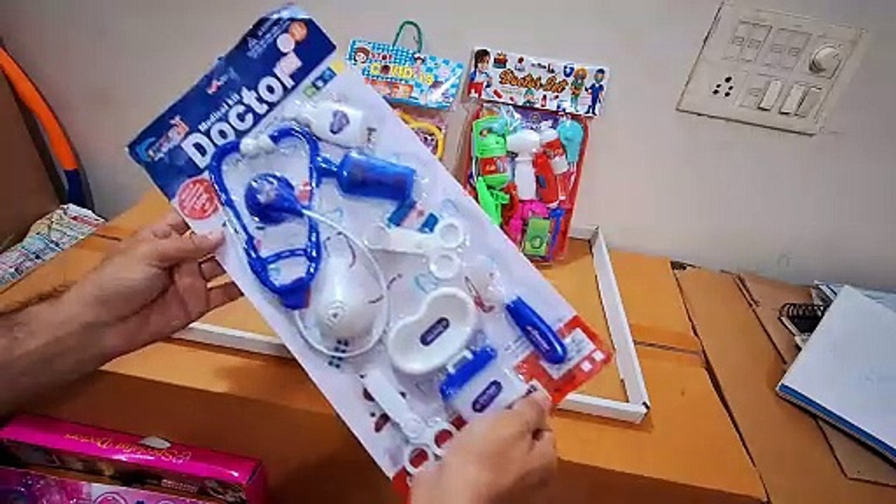 Unboxing and Review of Doctor Playset for Kids, Pretend Play Set for Toddler, Doctor Set, Pretend Play Doctor Set with Foldable Suitcase, Doctor Kit for Kids