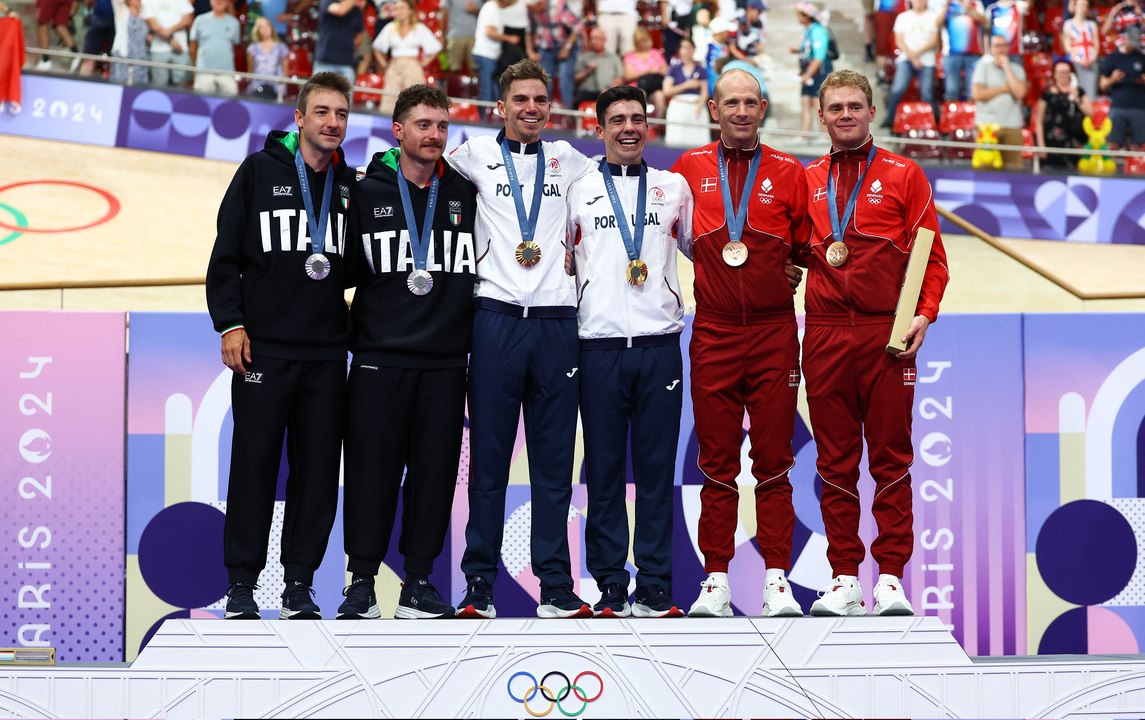 AR 10 CYCLING TRACK OOV