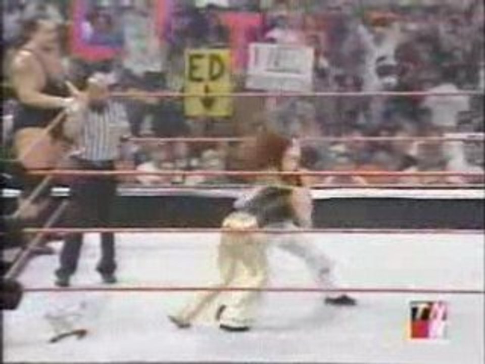 Trish & Big Show Vs Matt Hardy & Lita 07-02-01