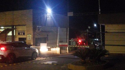 Homem é esfaqueado em condomínio no Bairro Gramado
