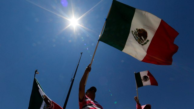 Jornada de manifestaciones en México contra la sobrerrepresentación del Partido Morena