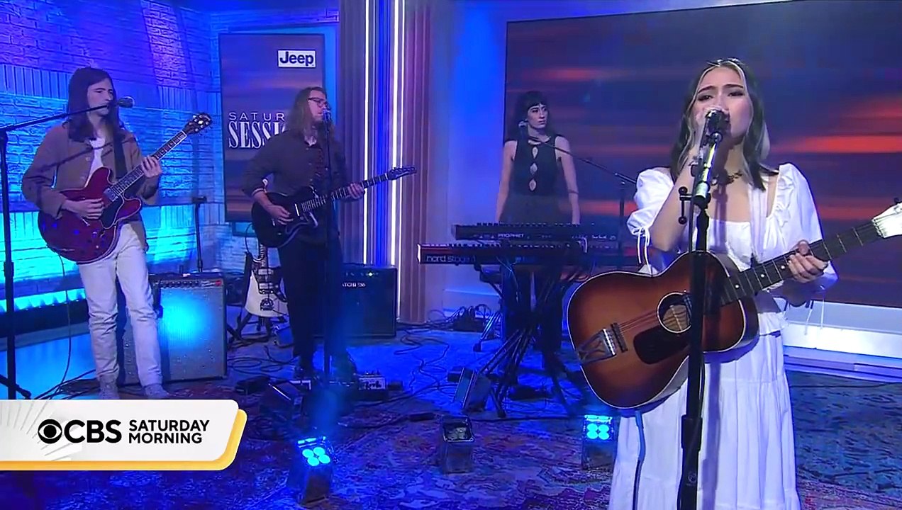 Blue Moon (Live) - NIKI