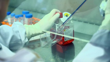 Two students who suffer from endometriosis are on the front line of research into the painful condition