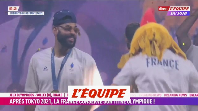 L'arrivée des volleyeurs champions olympiques au Club France - JO 2024 - Volley