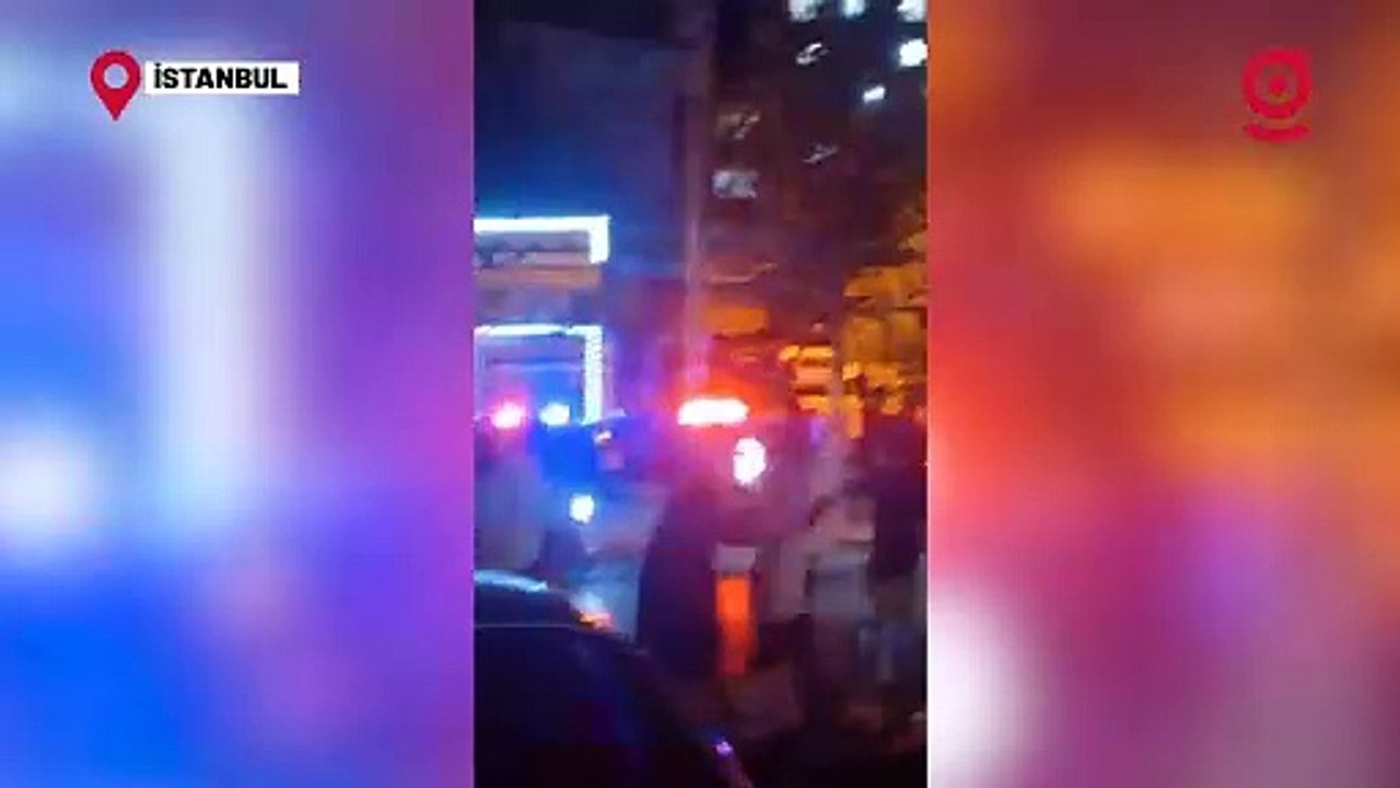 Esenyurt'ta kendi sokaklarında düğün yapan Karçık ailesinin düğününü onlarca resmi ve sivil araçlarla basan yüzlerce polis, düğün sahibi 5 kişiyi gözaltına aldı.