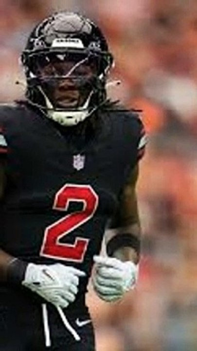 Chiefs WR Hollywood Brown Suffers Sternoclavicular Joint Dislocation in Preseason Opener   ||  Latest Update