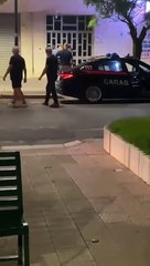 Aggredisce i Carabinieri con un machete ed insulta e minaccia di morte i militari dell’arma, arrestato