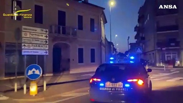 Arrestati nel Veronese i due caporali che schiavizzavano 33 braccianti