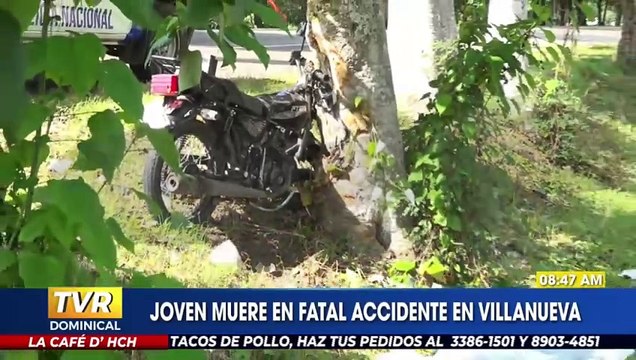 Motociclista muere y su pareja resulta herida al chocar contra árbol en Villanueva, Cortés