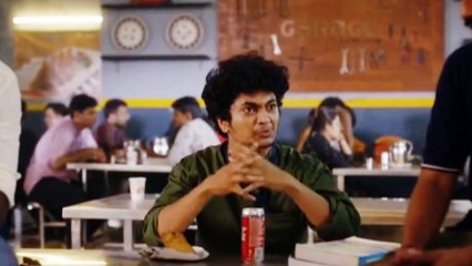 தமிழ்ல இப்படி ஒரு காட்சியா பரவால்லயே. படம் பெரு யாருக்கும் தெரியுமா ?