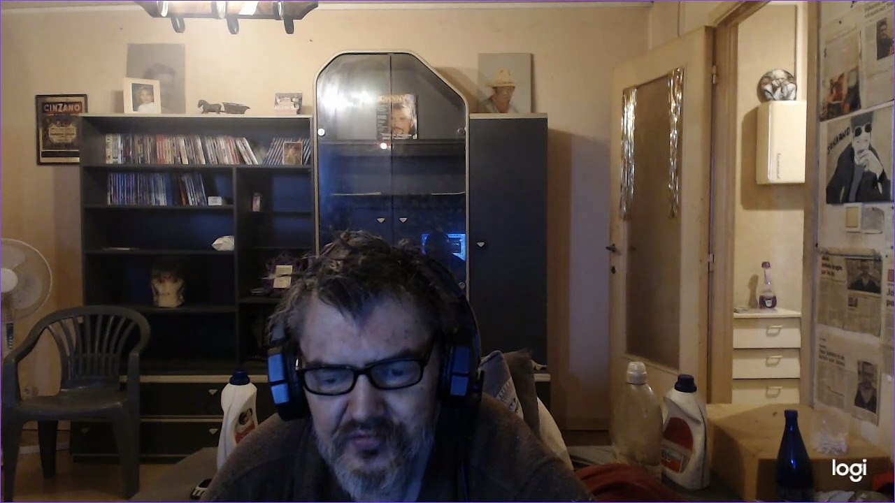 LA VOIX IA DE FANYOMAS ET MONTAGE DE  LA TRUIE PINK MDR