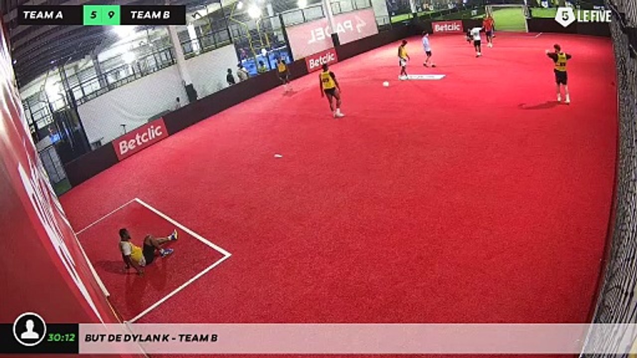But de Dylan K - Team B