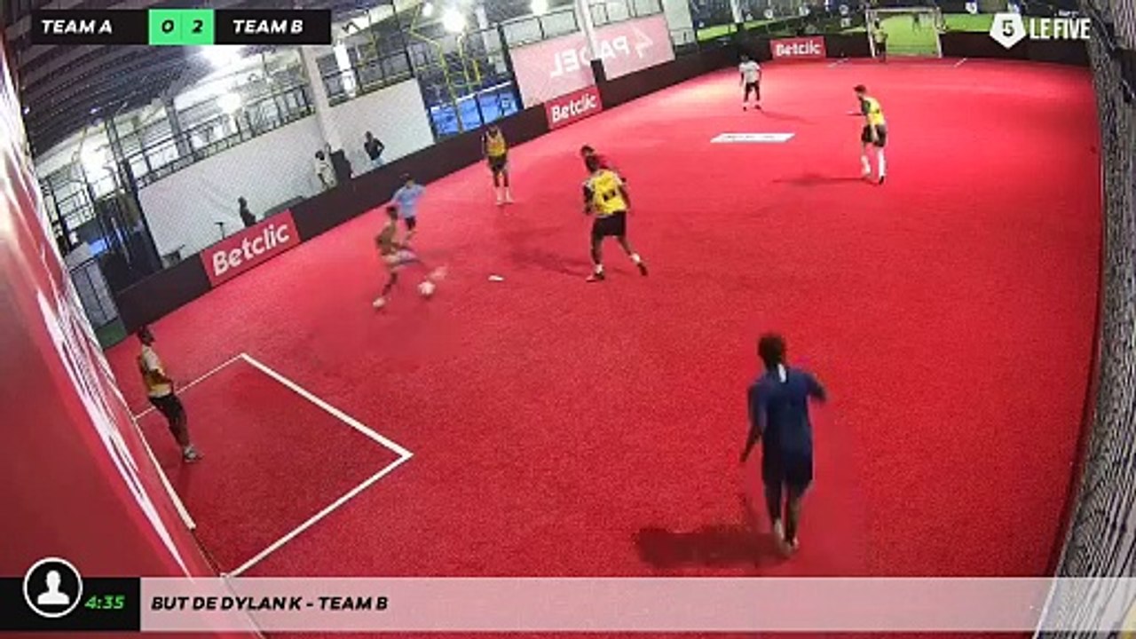 But de Dylan K - Team B