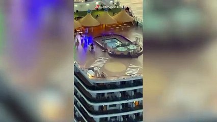 Pescara, donna incinta si sente male sulla nave da crociera: il salvataggio in elicottero