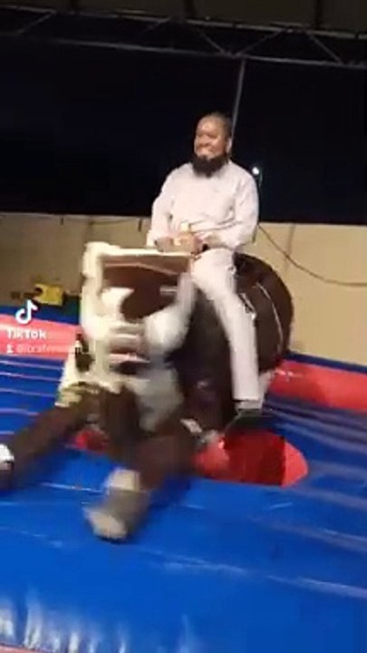 bull riding