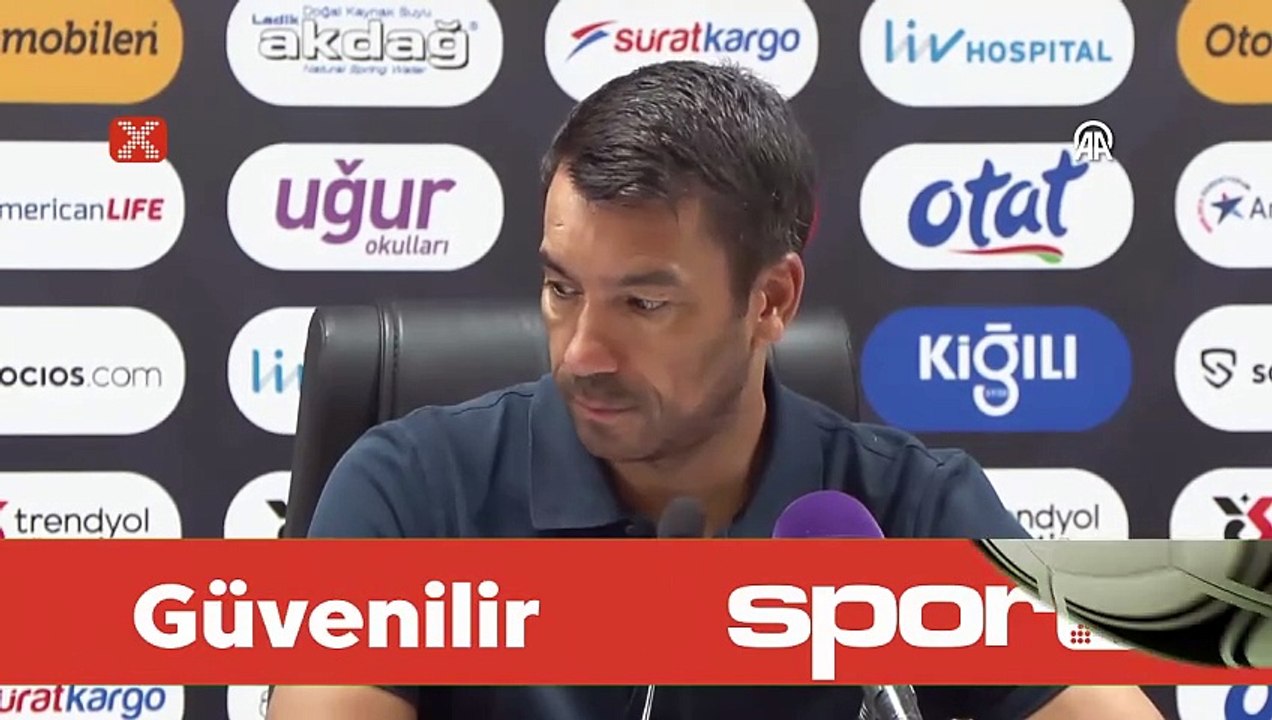 Van Bronckhorst: "Ben bahaneleri sevmem, hakem konuşmam"