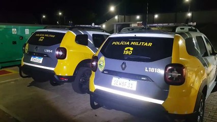 Homem bate na mulher, sai para beber e volta para casa quando é surpreendido pela PM