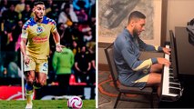 Sebastián Cáceres deleita a sus compañeros de América con sus dotes musicales al piano y Kevin Álvarez captura momento