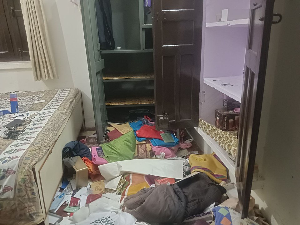 चोरों के हौसले बुलंद: घर से इनवर्टर, बाइक सहित अन्य पर किया हाथ साफ़