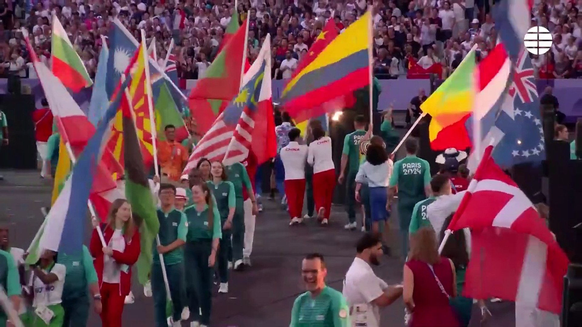 Miles de personas viven en directo el fastuoso adiós de París 2024