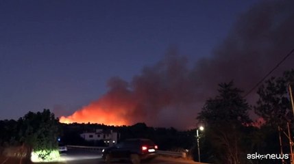 Devastanti incendi in Grecia, evacuata la citt? di Maratona