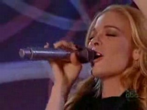 LeAnn Rimes - Can't Fight The Moonlight (Live)