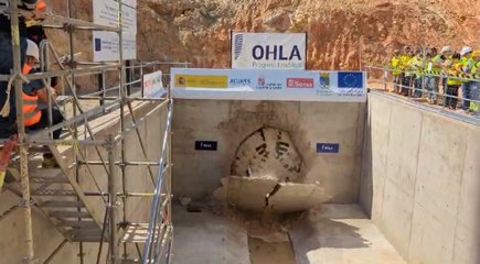 El túnel de la nueva depuradora concluye. La tuneladora Saturia ve la luz
