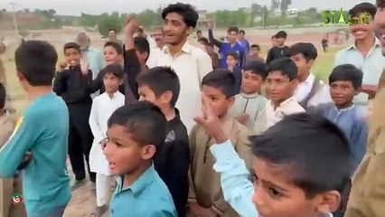 = بچوں کو آگے آنے دو، مت تنگ کرو ۔ عمران خان