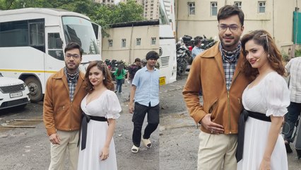 Ankita Lokhande और Vicky Jain ने Carry किया 90's actor Madhubala और Raaj Kumar का Look