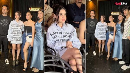 Urfi javed Dancing with Splitsvila X5 Winner Akriti Nagi & Jaswant at Grand Finale Screening, VIDEO