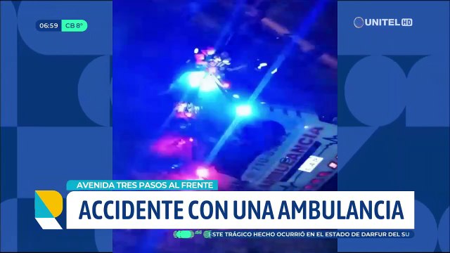 Ambulancia choca y cae a un canal de drenaje en Santa Cruz; hay tres heridos