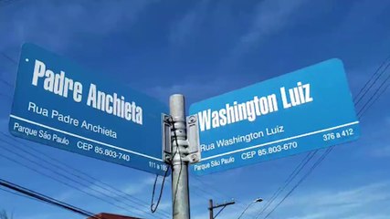 Gol e Parati colidem na rua Padre Anchieta