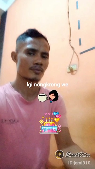 lagi ngopi