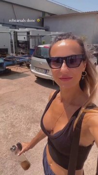 Flavia Mihasan - 25.07-03.08.2023 \Q3\Sufragerie,la oglindă,cafea-cadou.Repetitii.Bucătărie,cosmetice.\The Beautiful Club.Cu puradeii,plimbare.\În curtea Bisericii Mântuleasa.\Repetiţii.Bucătărie,costume de baie.\ RomExpo,repetiţii,plozii.Parc.