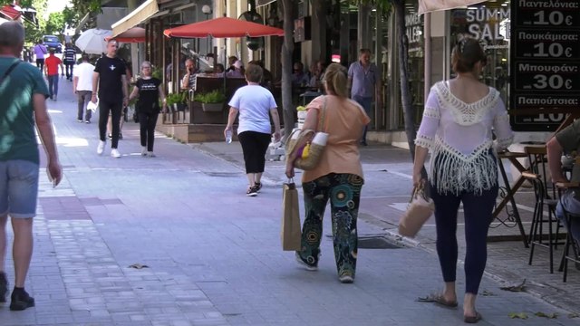 Έρημη πόλη η Λαμία την εβδομάδα του Δεκαπενταύγουστου - Μεγάλη πτώση του τζίρου στην αγορά