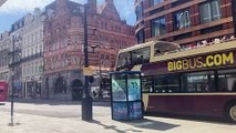 Cabina de policía de Londres como una pecera