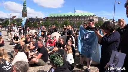 Sea Shepherd, manifestazione a Copenaghen per il fondatore in carcere