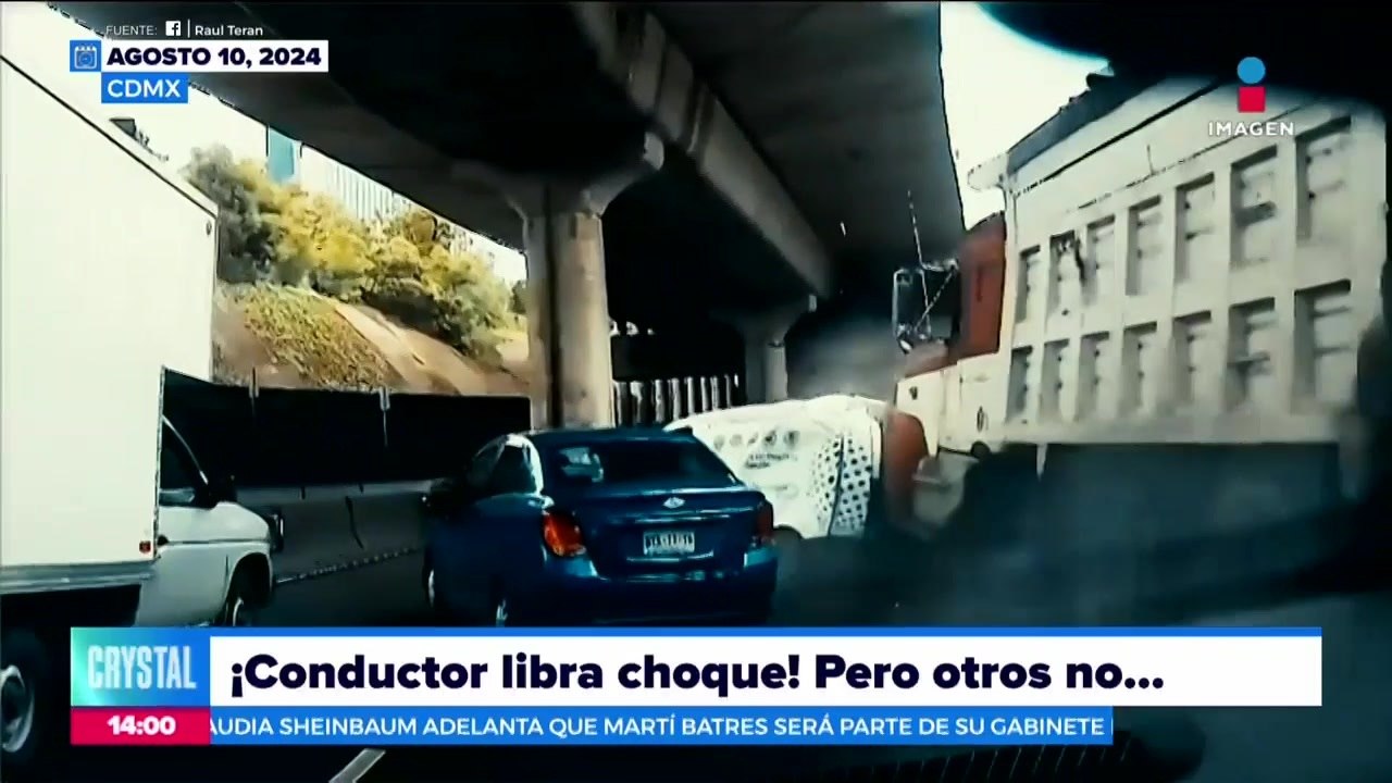 VIDEO: Conductor libra choque en la CDMX