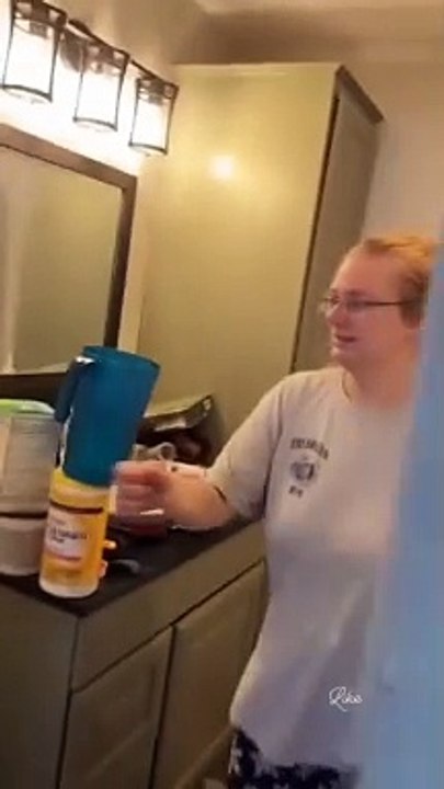 Try not to laugh scaring